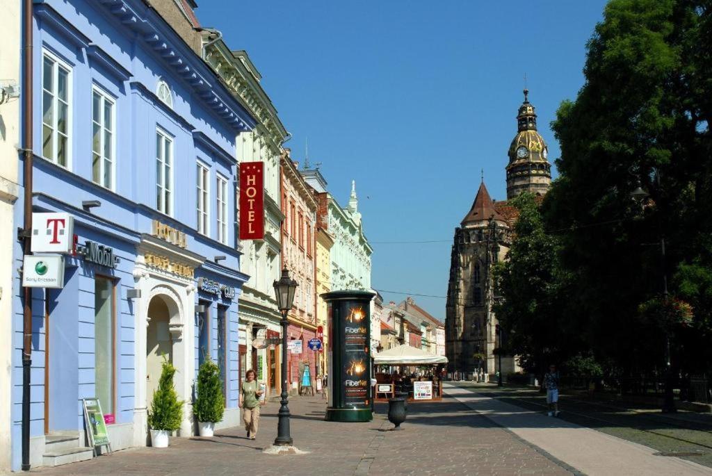 Ar Golden House Hotel Kosice Exterior photo